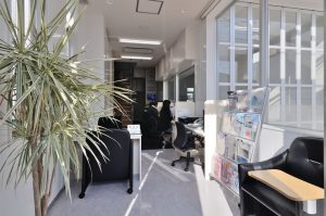 エントランスと待合室